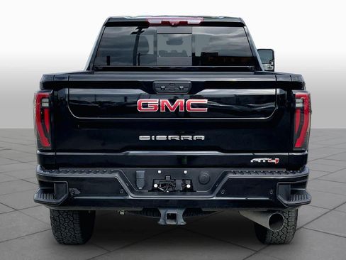 Used 2024 GMC Sierra 2500 AT4 w/ AT4 Premium Plus Package AWD/4WD image 5