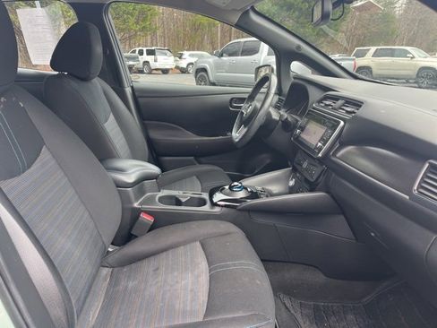 Used 2018 Nissan Leaf SV w/ SV Technology Package image 14