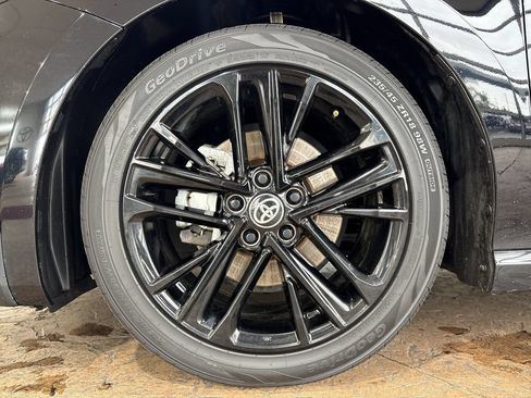 Used 2025 Toyota Camry SE FWD image 10