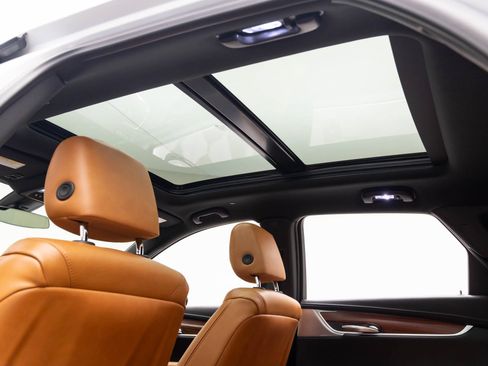 Certified 2025 Cadillac XT5 Premium Luxury AWD/4WD image 19