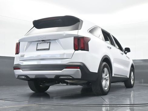 Used 2024 Kia Sorento LX image 58