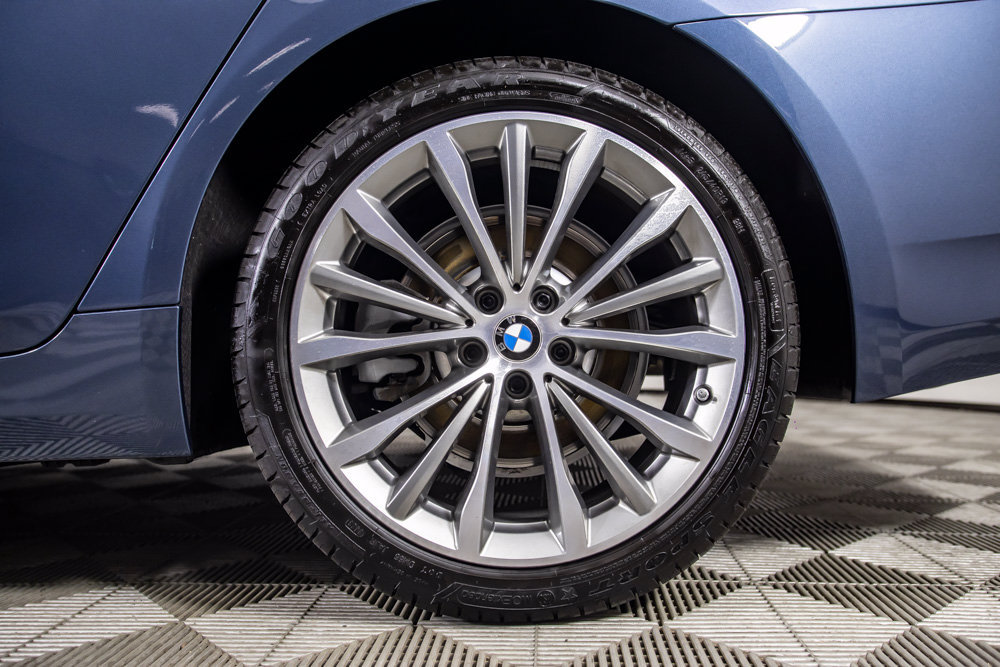 Used 2023 BMW 530i w/ Premium Package RWD image 43