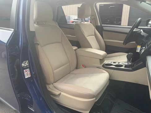 Used 2015 Subaru Outback 2.5i Premium image 12