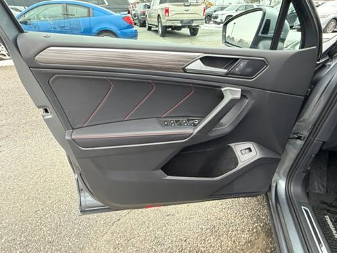 Used 2024 Volkswagen Tiguan Wolfsburg Edition image 22