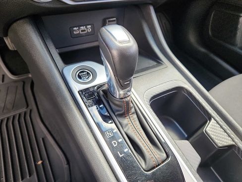 Used 2023 Nissan Sentra SR w/ Midnight Edition Package FWD image 15