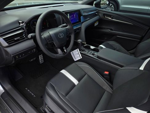 Certified 2026 Toyota Camry SE FWD image 8