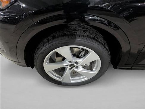 New 2025 Audi Q5 Premium Plus image 10