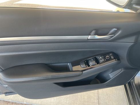 Certified 2023 Nissan Altima 2.5 SV image 7