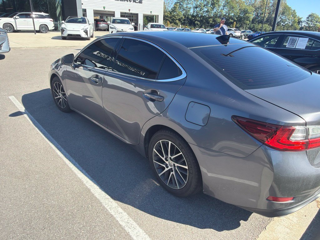 Used 2016 Lexus ES 350 FWD image 4