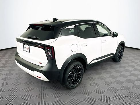 New 2026 Nissan Kicks SR w/ SR Premium Package FWD image 10
