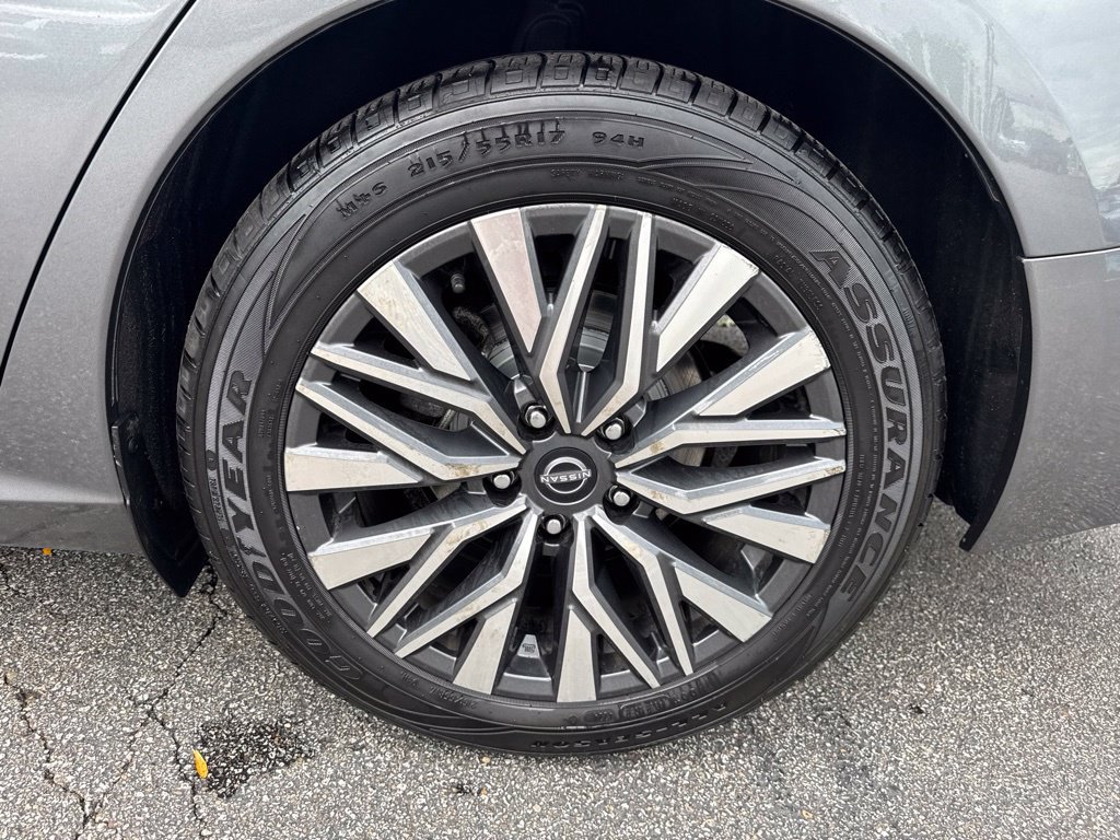 Used 2024 Nissan Altima 2.5 SV FWD image 44