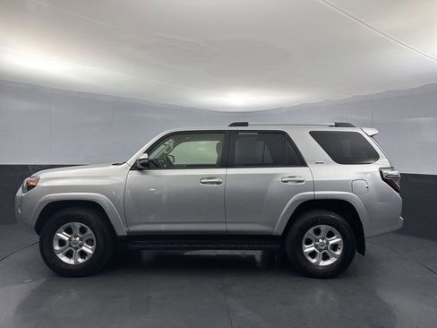 Used 2024 Toyota 4Runner SR5 Premium w/ Moonroof Package AWD/4WD image 2