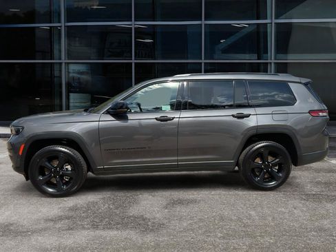 Used 2024 Jeep Grand Cherokee L Limited w/ Luxury Tech Group II RWD image 4
