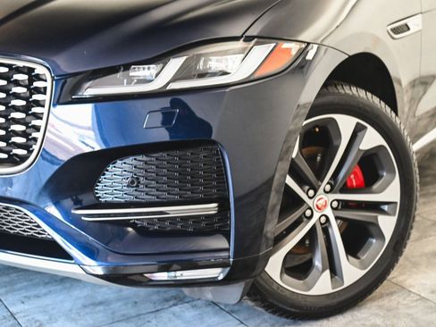 Used 2022 Jaguar F-PACE S image 41