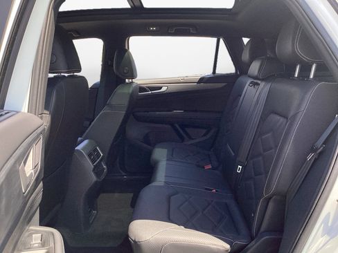 Certified 2026 Volkswagen Atlas Cross Sport SE w/ Panoramic Sunroof Package FWD image 13
