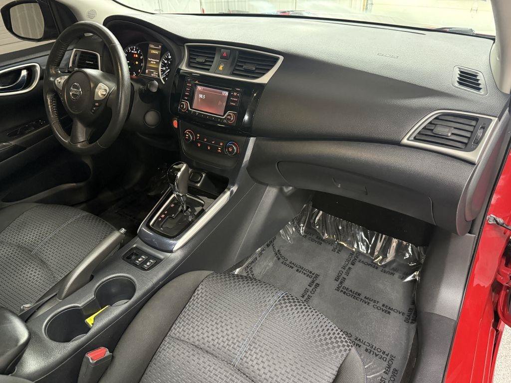 Used 2017 Nissan Sentra SR Turbo FWD image 31