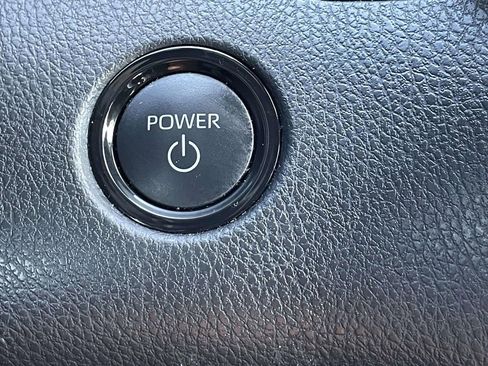 Used 2025 Toyota Camry SE w/ Convenience Package FWD image 33