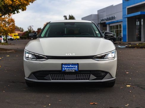 Used 2024 Kia EV6 Light image 25