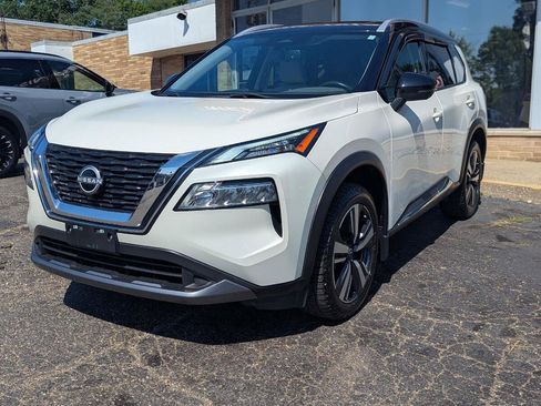 Used 2023 Nissan Rogue SL AWD/4WD image 3