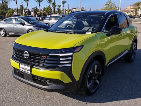 New 2026 Nissan Kicks SR image 8