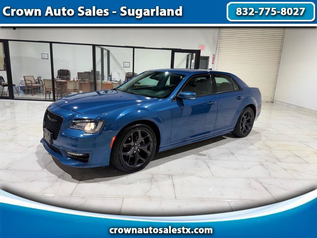 Used 2021 Chrysler 300 Touring L RWD image 1