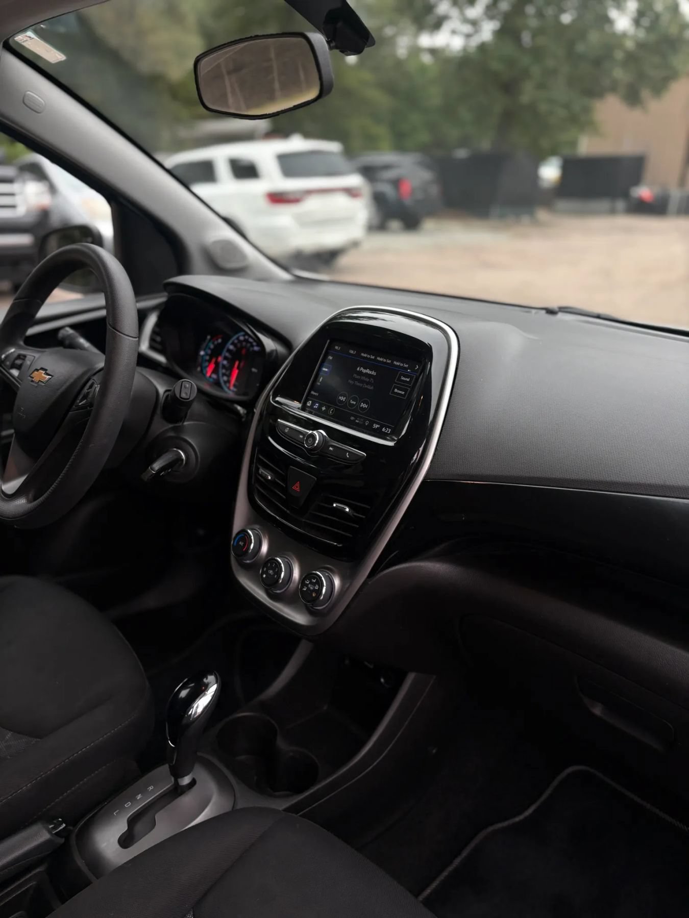 Used 2020 Chevrolet Spark LT FWD image 31