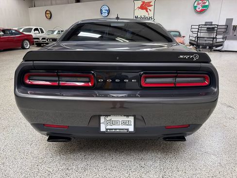 Used 2016 Dodge Challenger SRT Hellcat RWD image 6