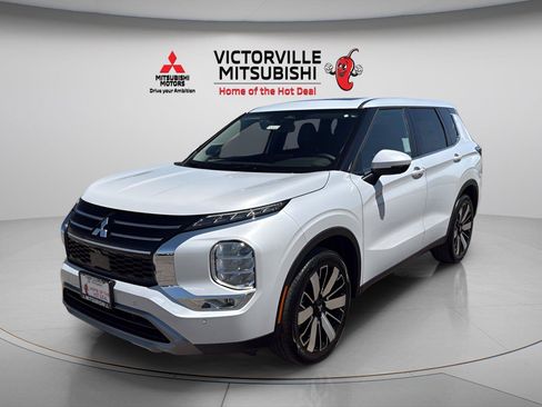 New 2026 Mitsubishi Outlander SE FWD image 3