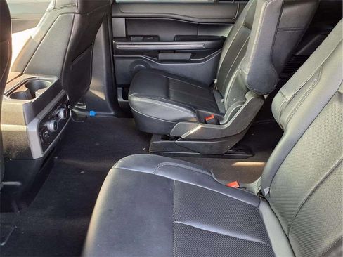 Used 2021 Ford Expedition XLT image 11