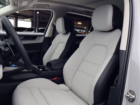 New 2026 Porsche Cayenne S AWD/4WD image 5
