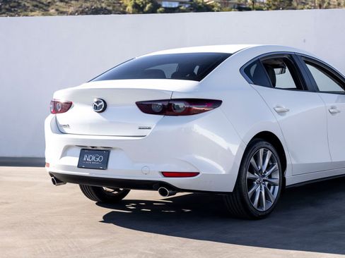 Used 2020 MAZDA MAZDA3 Sedan w/ Select Package image 9