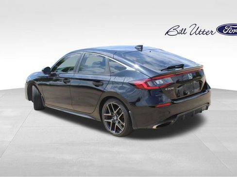 Used 2022 Honda Civic Sport Touring image 7