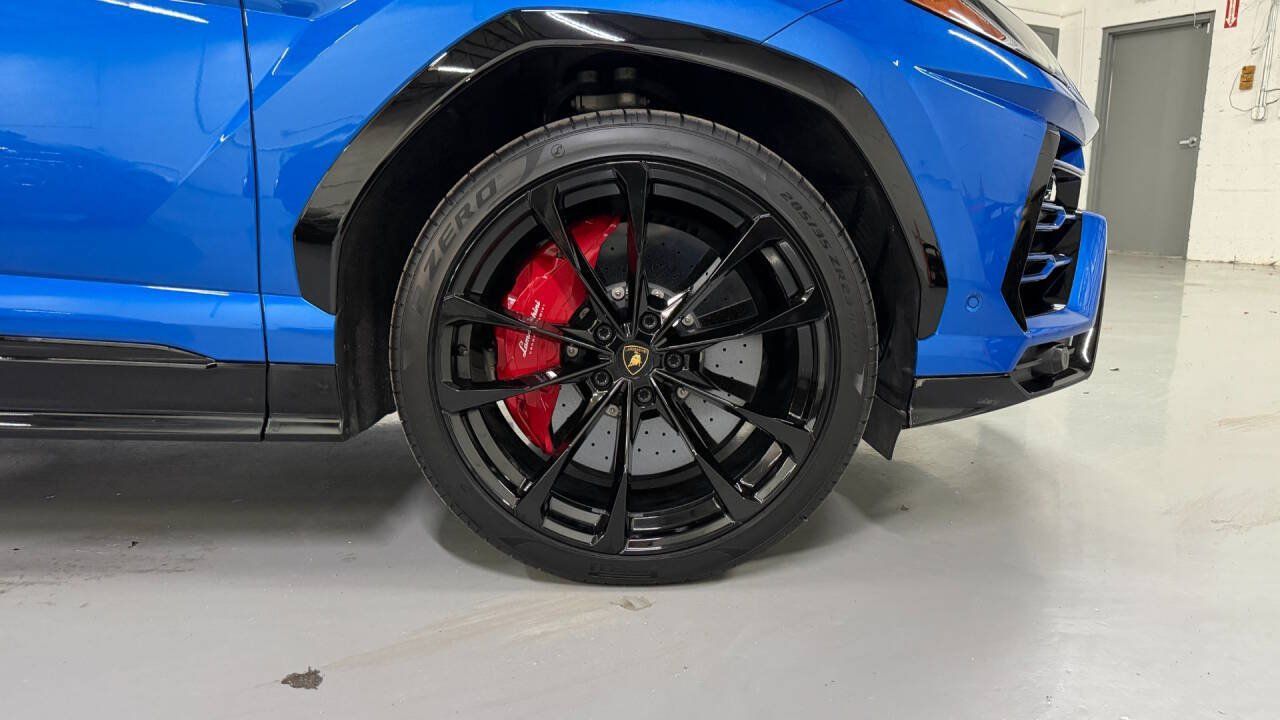 Used 2021 Lamborghini Urus AWD/4WD image 33