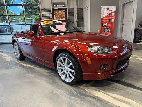 Used 2007 MAZDA MX-5 Miata Touring w/ Appearance Pkg RWD image 1