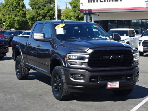 Used 2022 RAM 2500 Laramie AWD/4WD image 2