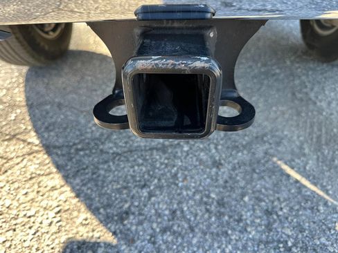 Used 2025 Chevrolet Silverado 2500 LT w/ Convenience Package image 38