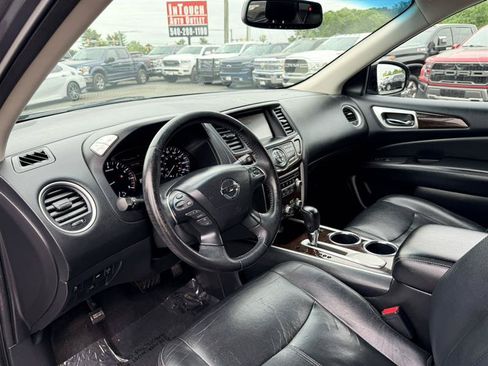Used 2013 Nissan Pathfinder SL w/ Cargo Pkg FWD image 31