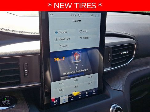 Used 2020 Ford Explorer Platinum w/ Premium Technology Package AWD/4WD image 18