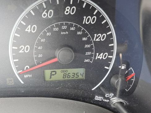 Used 2010 Toyota Corolla LE FWD image 9