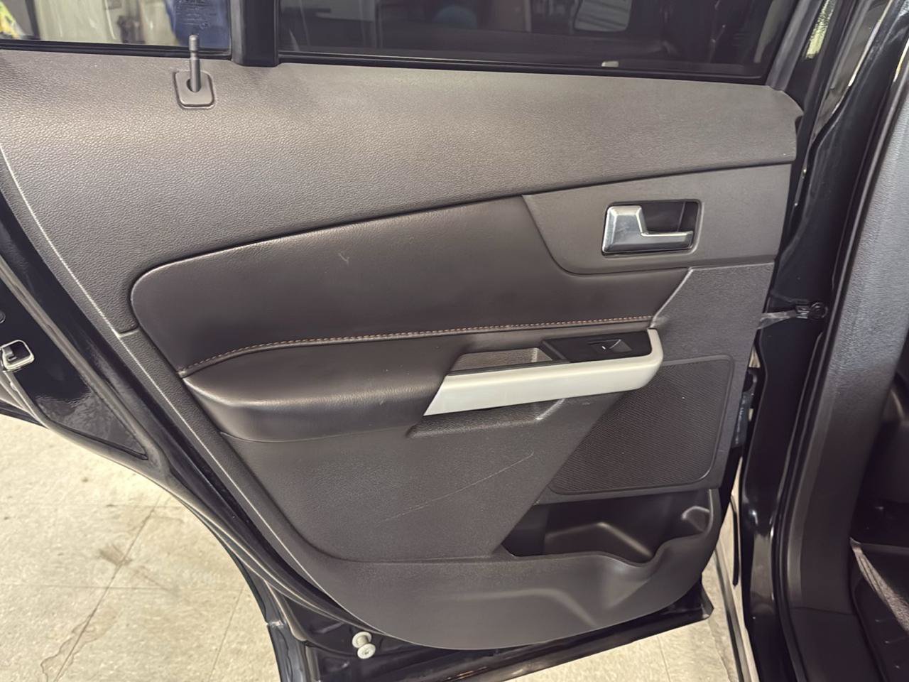 Used 2013 Ford Edge SEL FWD image 36