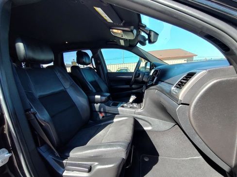 Used 2019 Jeep Grand Cherokee Laredo w/ Laredo X Package image 47