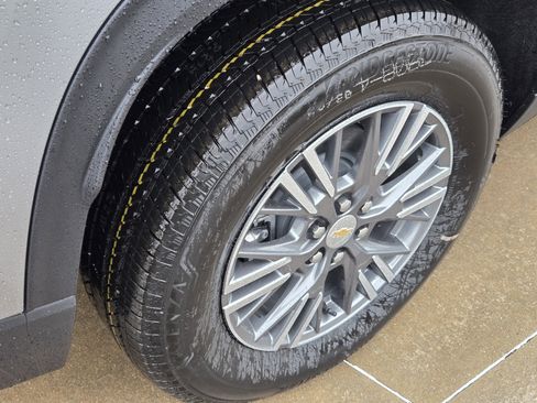 New 2026 Chevrolet Traverse LT w/ Driver Confidence Package AWD/4WD image 6