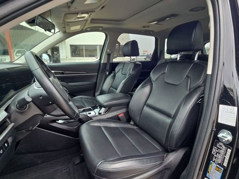 Used 2025 Kia Telluride S FWD image 23