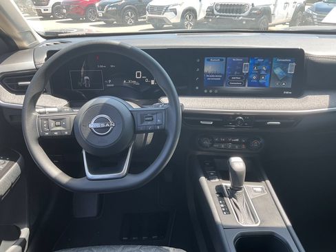 New 2026 Nissan Kicks SV w/ Cold Weather Package FWD image 10