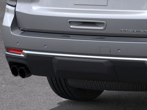 New 2025 Chevrolet Suburban Premier w/ Sun And Tow Package image 17