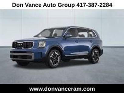 Used 2023 Kia Telluride S w/ S Sunroof Package