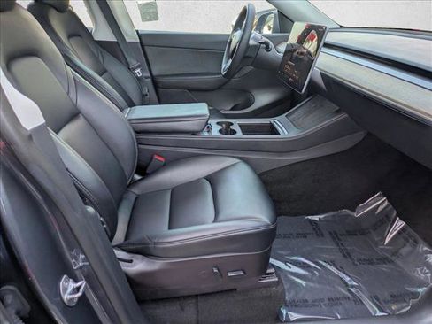 Used 2022 Tesla Model Y Performance image 21