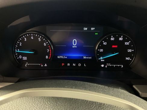 Used 2022 Ford Explorer XLT AWD/4WD image 25
