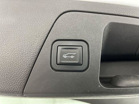 Used 2019 Buick Envision Premium AWD/4WD image 32