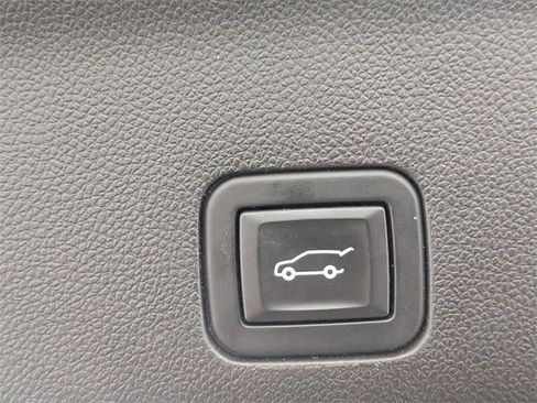 Used 2021 Chevrolet Tahoe High Country w/ Premium Package image 33